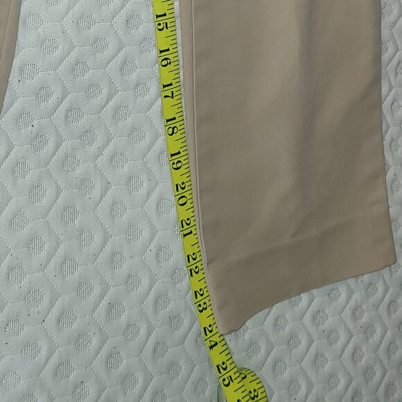 ANN TAYLOR LOFT MARISA TAPERED KHAKI COLOR CAPRI PANTS - SIZE 2 - Picture 15 of 17